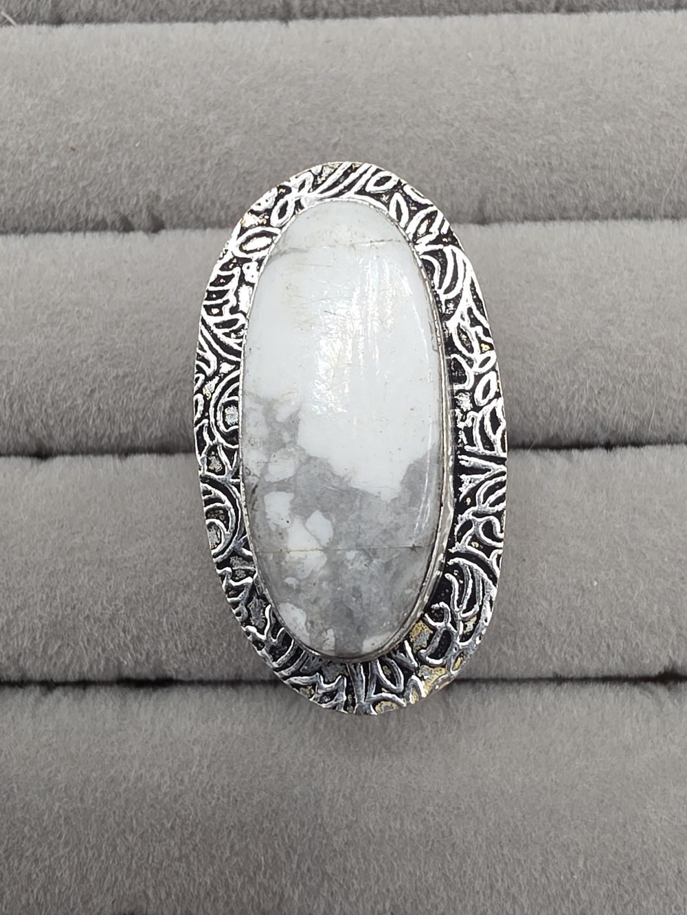 Silver Plated White Howlite Oval Statement Ring Size 7 1/4